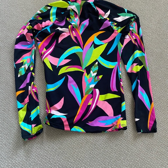 Trina Turk Long Sleeve Swim Tee Small - Picture 5 of 8